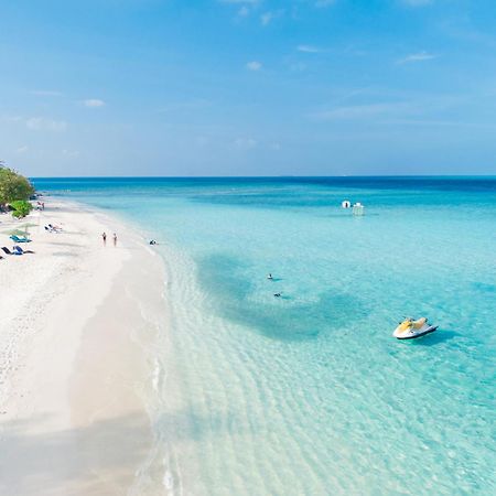 Ayala Oceanview Maldives Hotel Gulhi Kültér fotó