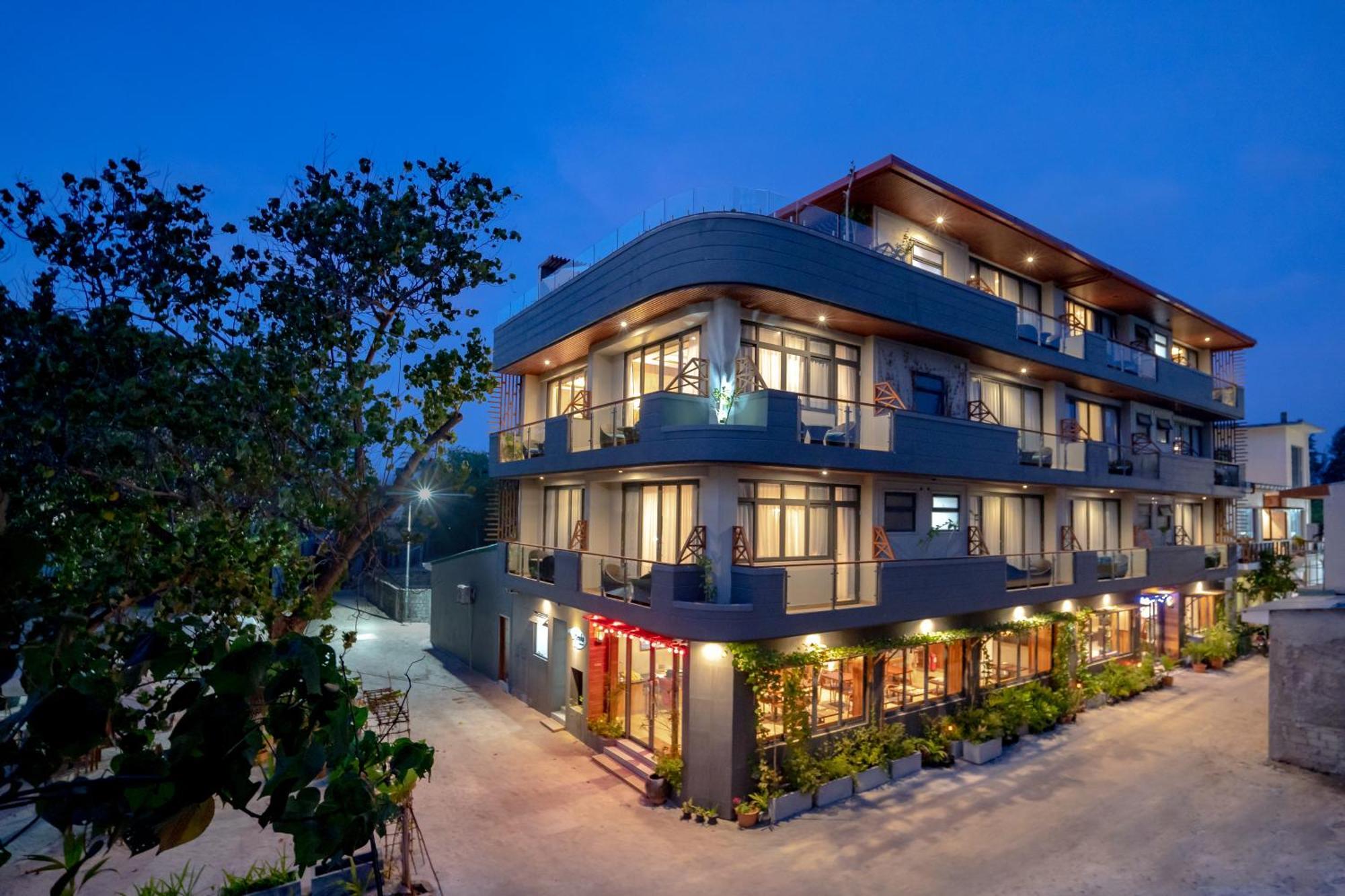 Ayala Oceanview Maldives Hotel Gulhi Kültér fotó