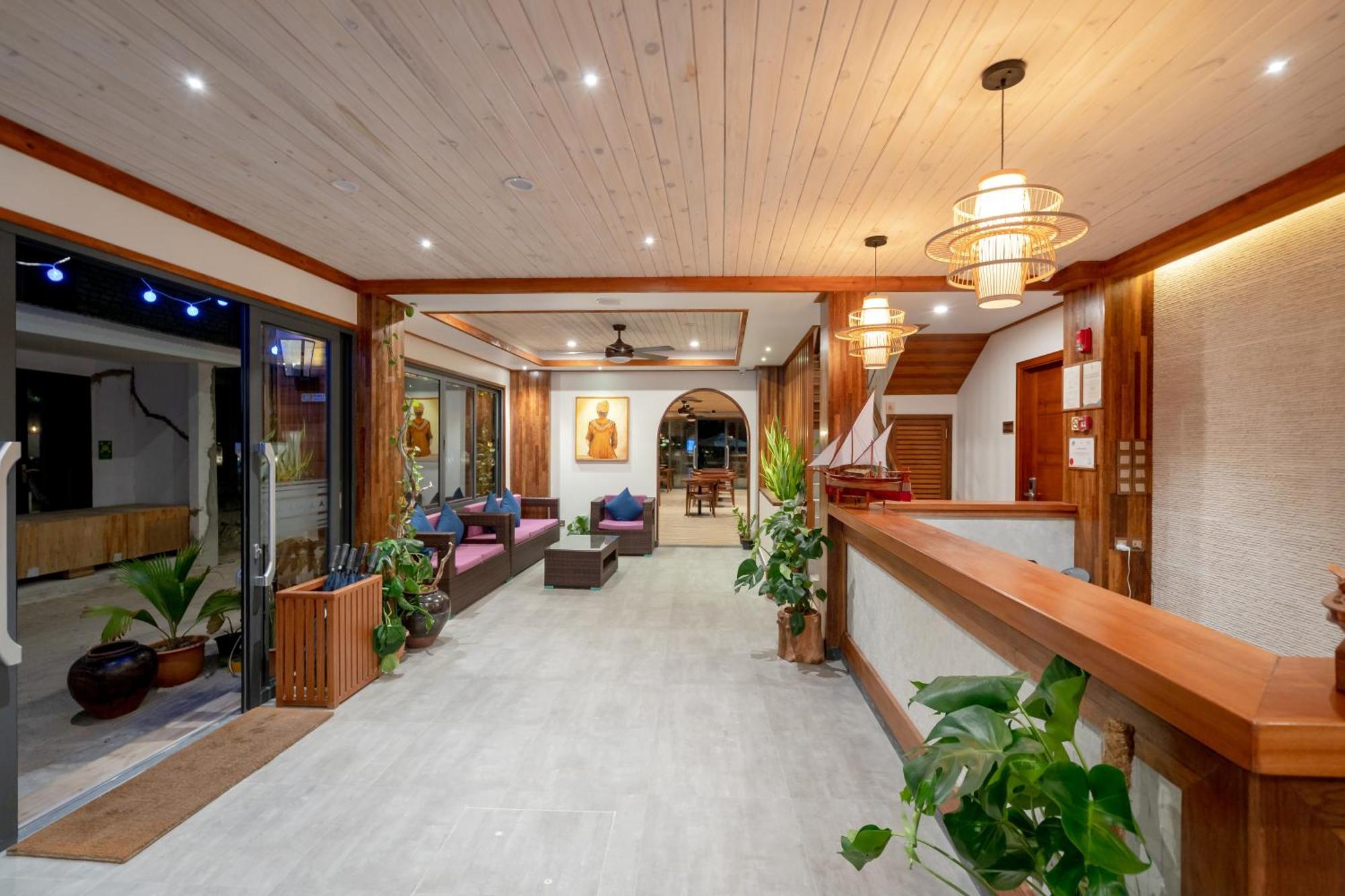 Ayala Oceanview Maldives Hotel Gulhi Kültér fotó