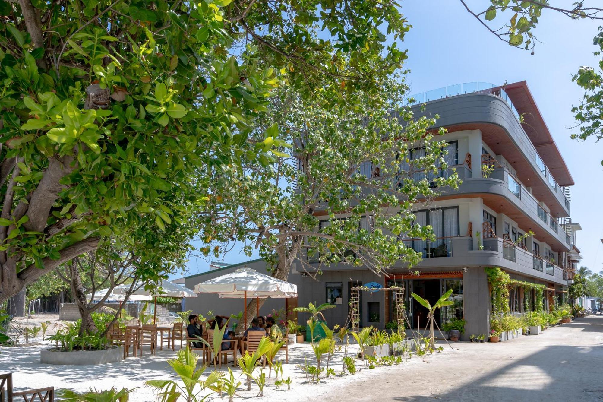 Ayala Oceanview Maldives Hotel Gulhi Kültér fotó